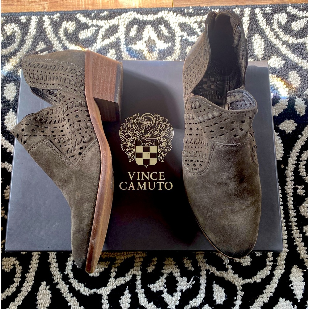 Vince Camuto Heels - Like New